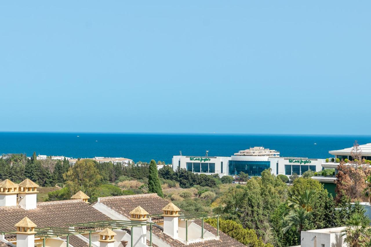 Apartment Senorio De Aloha In Puerto Banus *