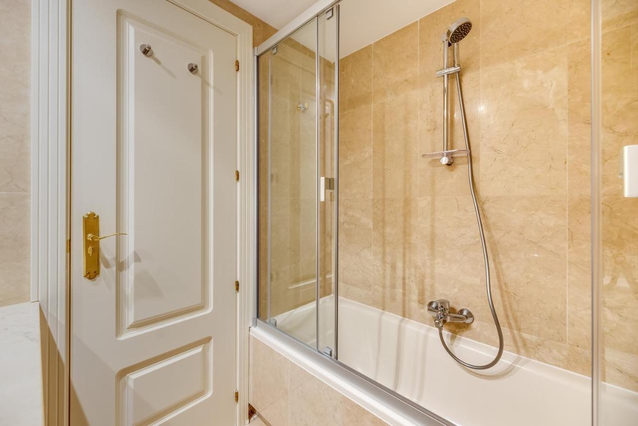 Apartment Senorio De Aloha In Puerto Banus Marbella